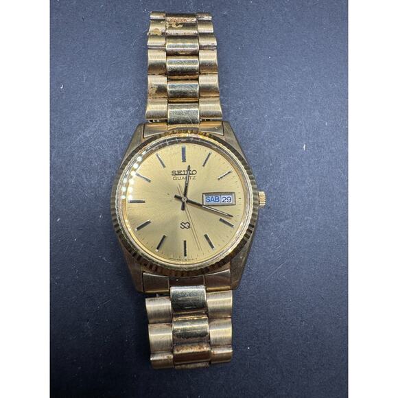 Seiko SQ President Watch Men\'s Gold Dial Gold Tone Day Date Round 6923-809LR main image 9